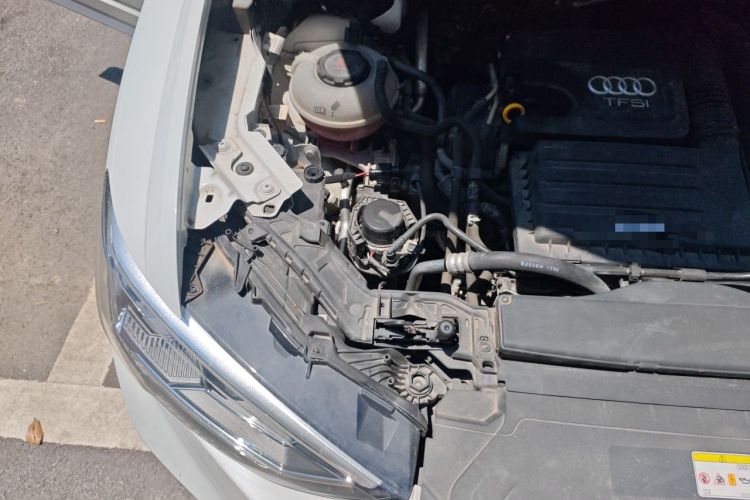Used Audi Q3 2022 35 TFSI Progressive Dynamic Edition Engine Bay Right