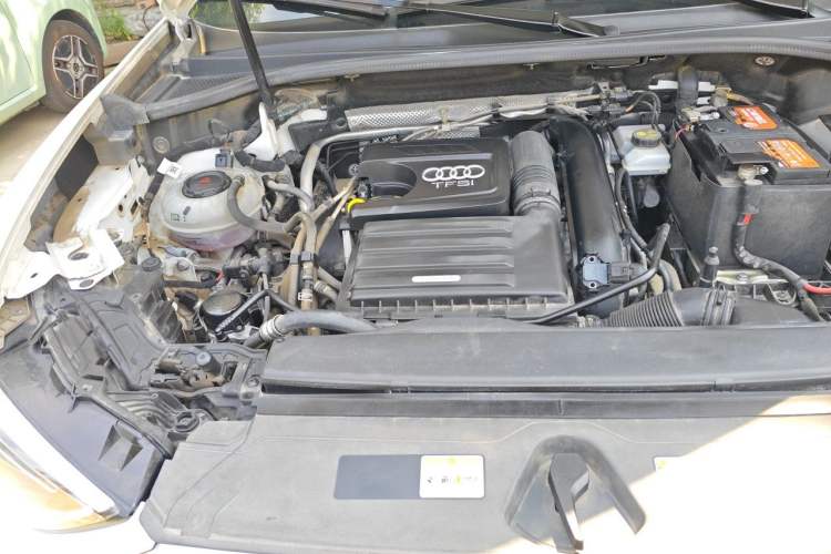 Used Audi Q3 2022 35 TFSI Fashion Dynamic Model Engine Bay Right