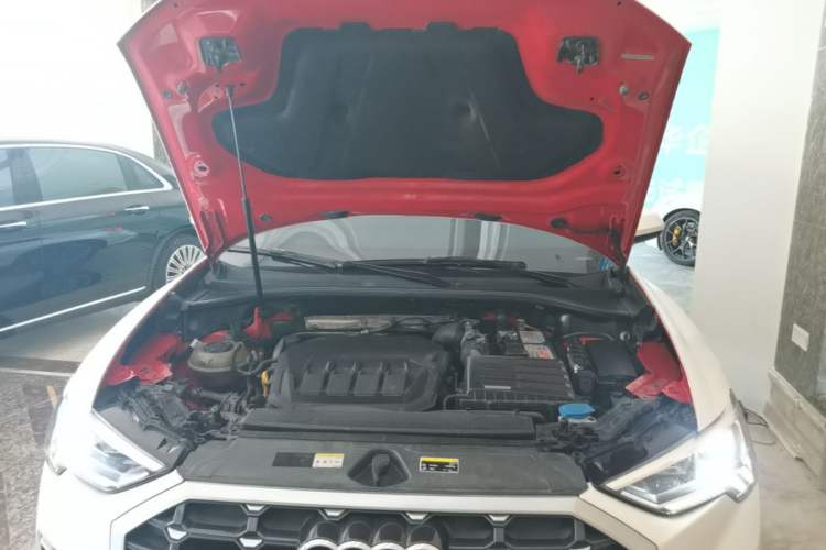 Used Audi Q3 2022 40 TFSI Fashion Dynamic Model Engine Bay