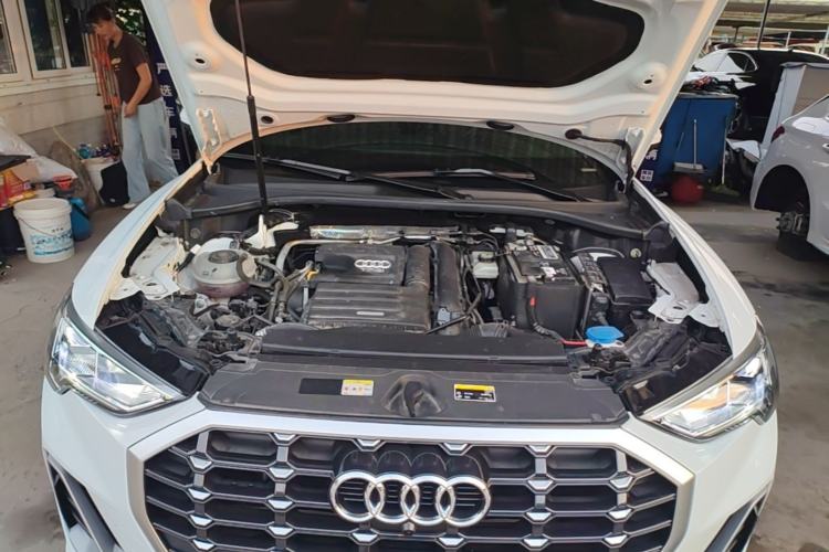 Used Audi Q3 2022 35 TFSI Fashion Dynamic Model Engine Bay