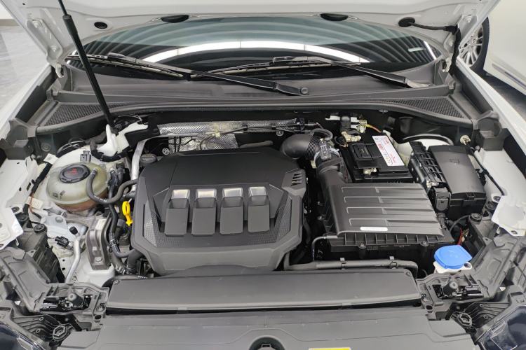 Used Audi Q3 2022 40 TFSI Fashion Dynamic Model Engine Bay
