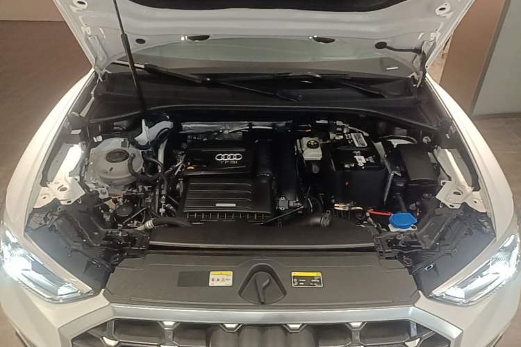 Used Audi Q3 2022 35 TFSI Fashion Dynamic Model Engine Bay