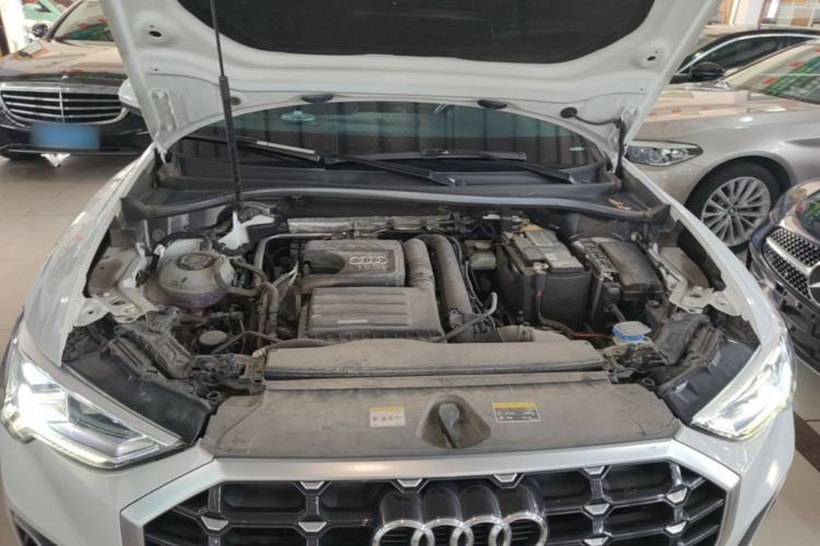 Used Audi Q3 2022 35 TFSI Fashion Dynamic Model Engine Bay