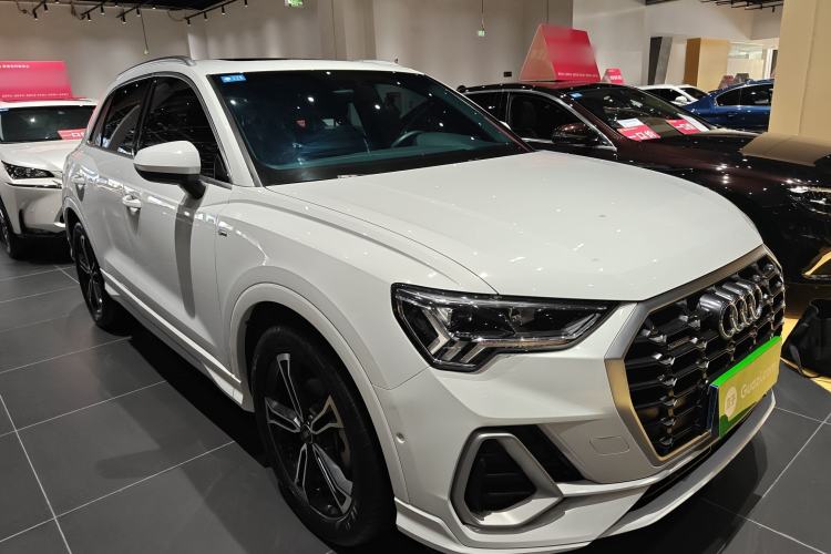 Used Audi Q3 2022 45 TFSI quattro Fashion Dynamic Model Exterior 2