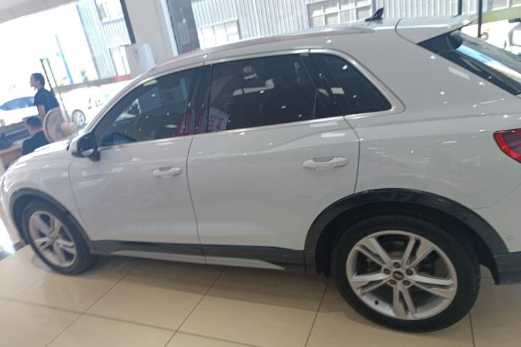 Used Audi Q3 2022 35 TFSI Fashionable and Elegant Model Exterior 3