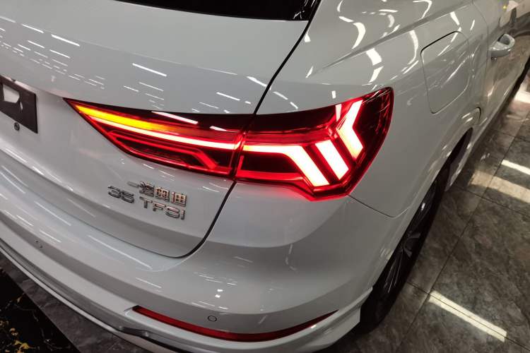 Used Audi Q3 2022 35 TFSI Progressive Dynamic Edition Exterior 3