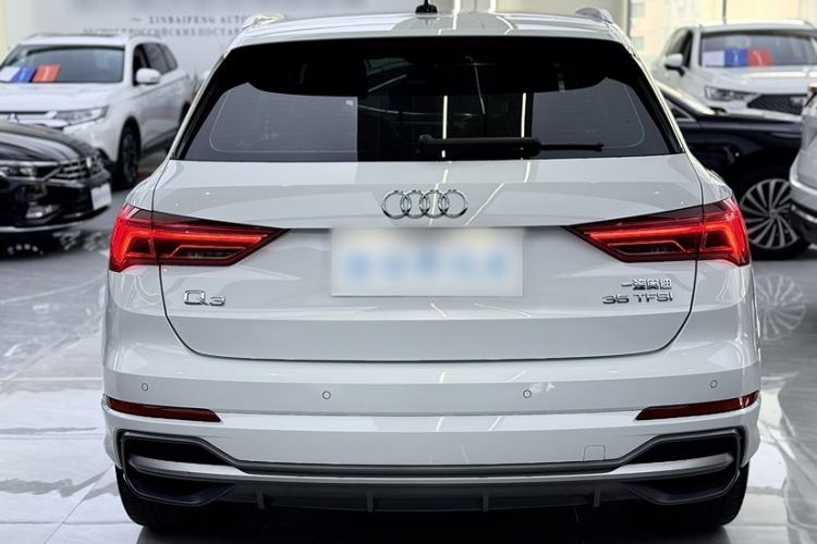 Used Audi Q3 2022 35 TFSI Fashion Dynamic Model Exterior 4
