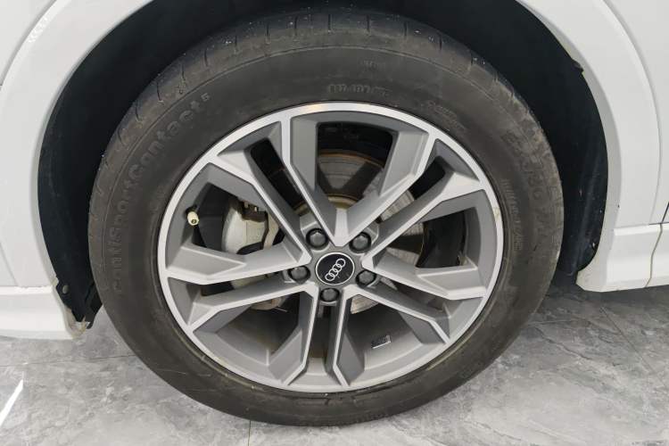 Used Audi Q3 2022 40 TFSI Fashion Dynamic Model Exterior 4