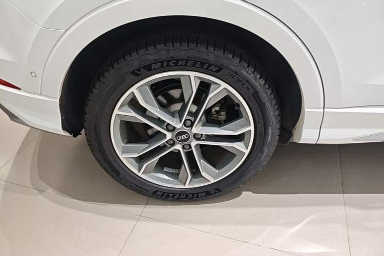 Used Audi Q3 2022 40 TFSI Fashion Dynamic Model Exterior 5