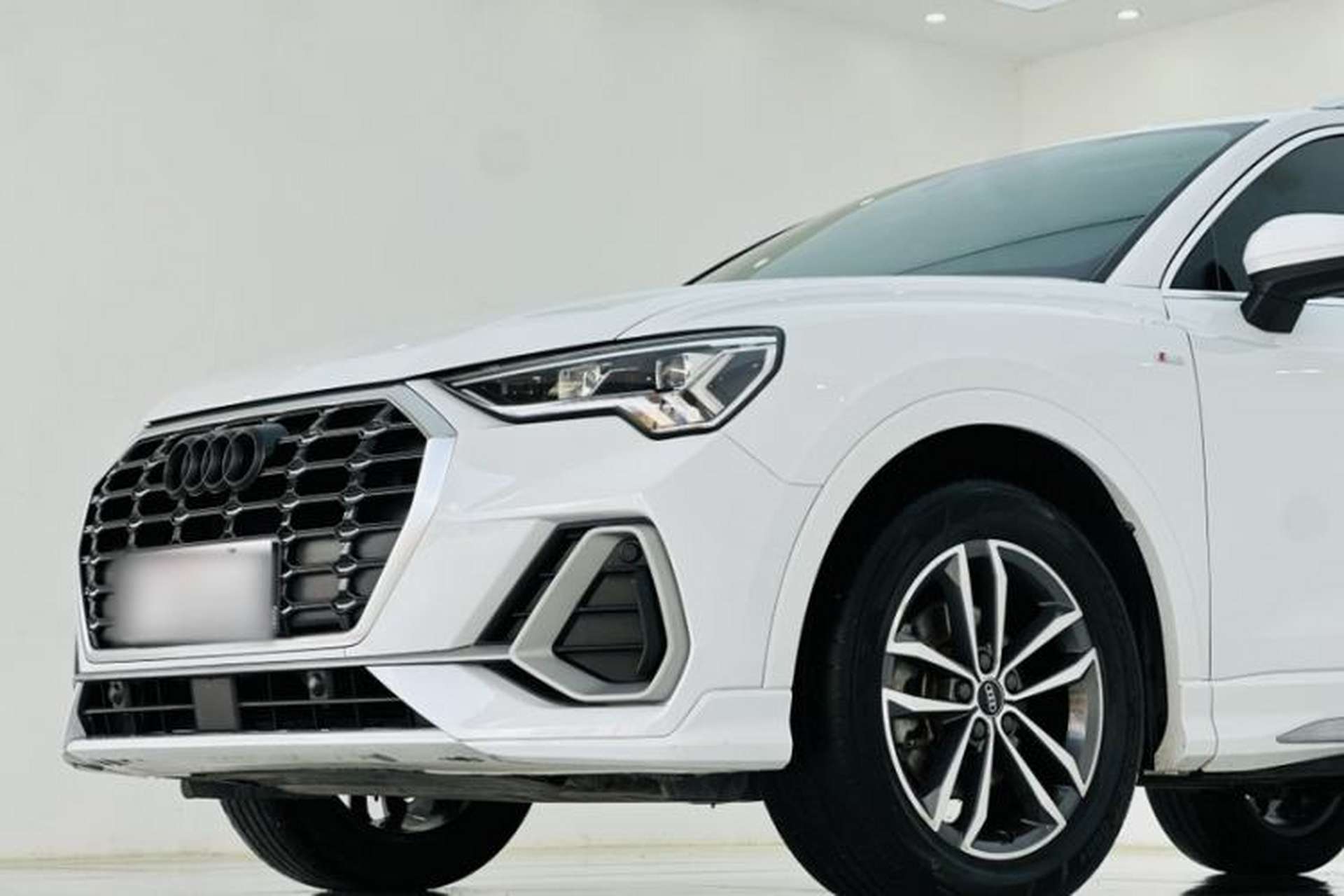 Used Audi Q3 2022 35 TFSI Progressive Dynamic Edition Exterior 5