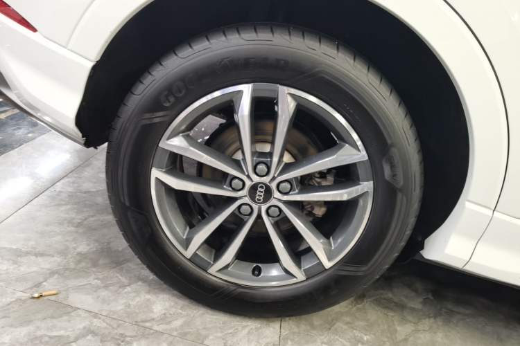 Used Audi Q3 2022 35 TFSI Progressive Dynamic Edition Exterior 5