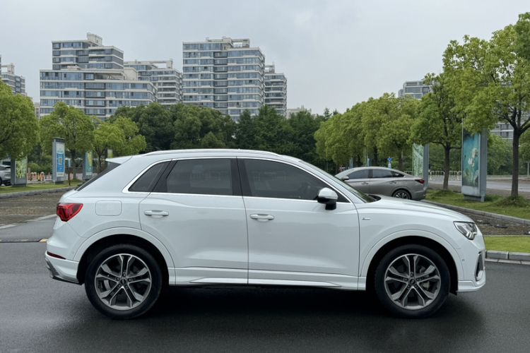 Used Audi Q3 2022 40 TFSI Fashion Dynamic Model Exterior 6