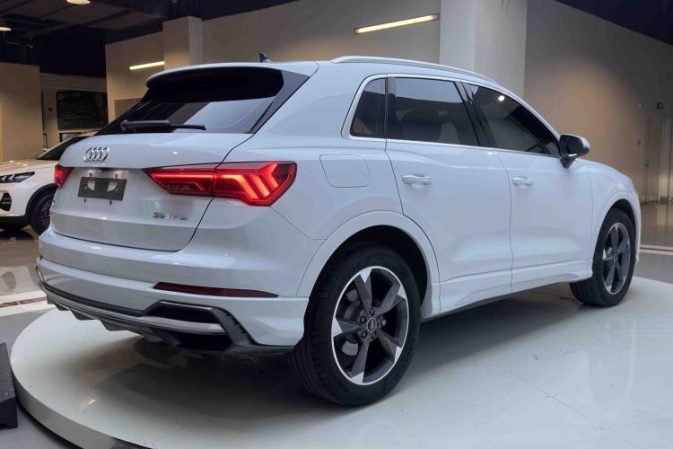Used Audi Q3 2022 35 TFSI Fashion Dynamic Model Exterior 6