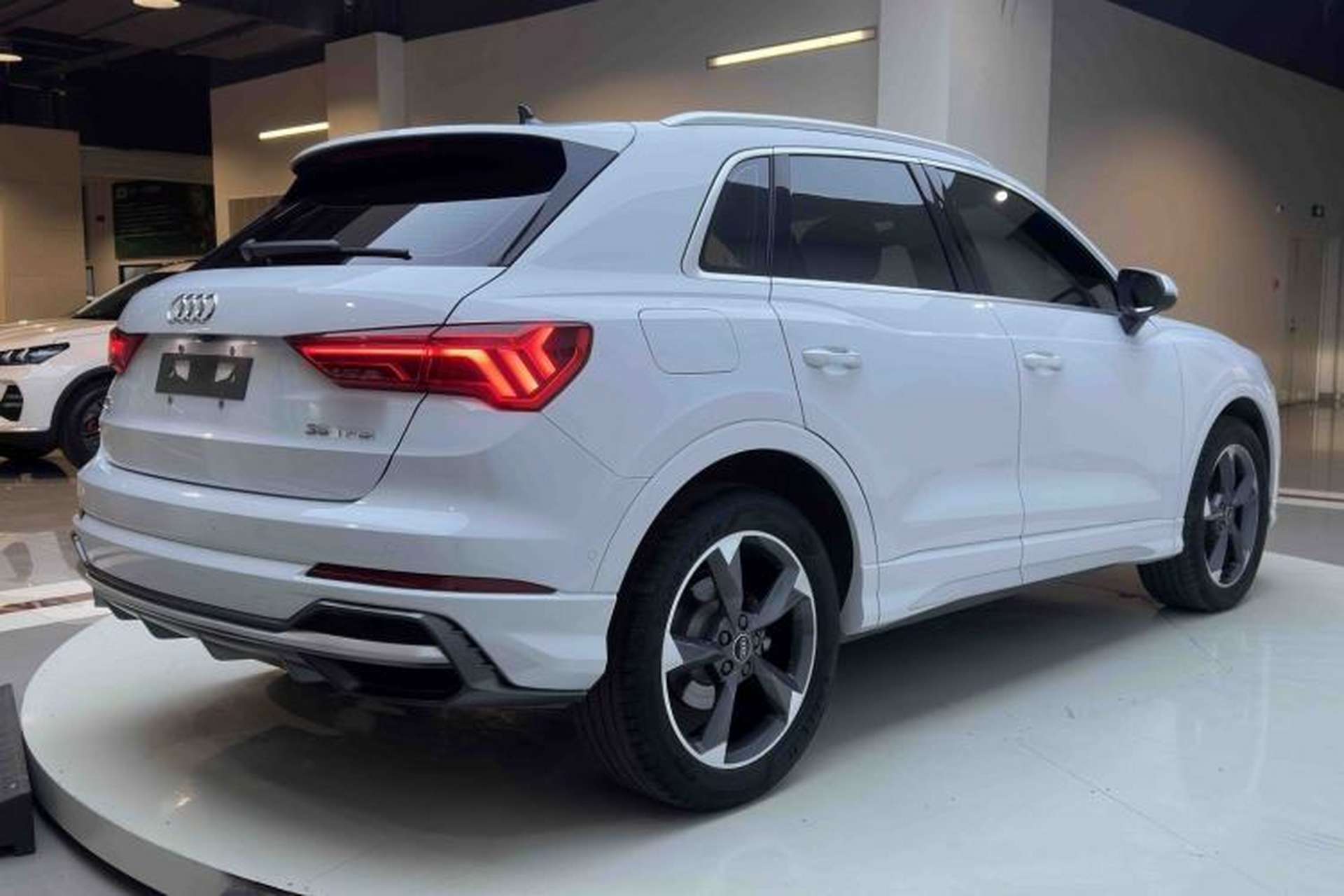 Used Audi Q3 2022 35 TFSI Fashion Dynamic Model Exterior 6