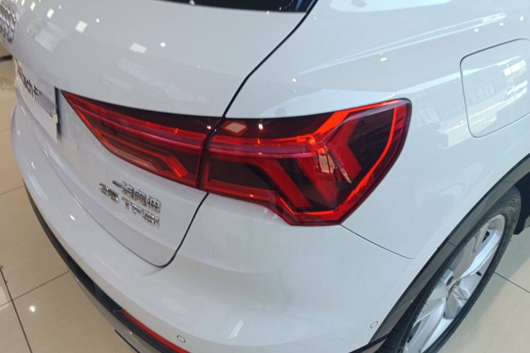 Used Audi Q3 2022 35 TFSI Fashionable and Elegant Model Exterior 6