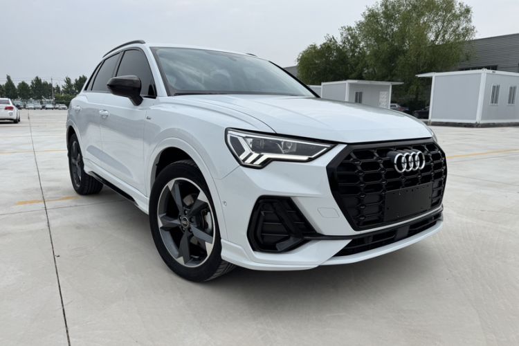 Used Audi Q3 2022 35 TFSI Fashionable and Elegant Model Exterior 6