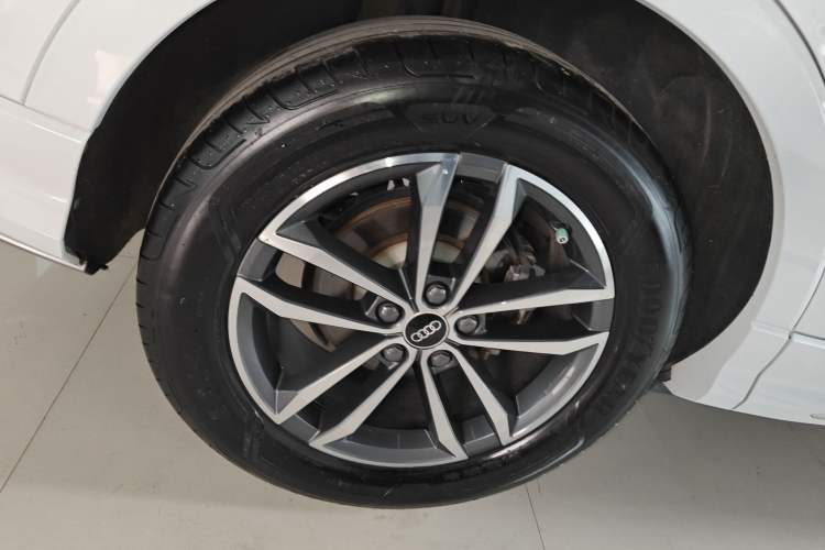 Used Audi Q3 2022 35 TFSI Progressive Dynamic Edition Exterior 8
