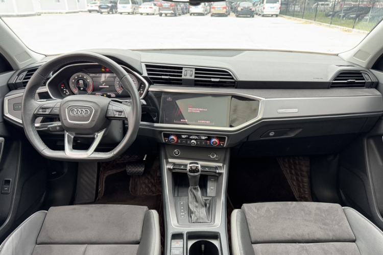 Used Audi Q3 2022 35 TFSI Fashionable and Elegant Model Exterior 9