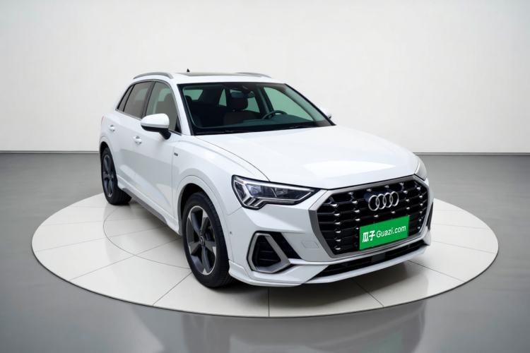 Used Audi Q3 2022 35 TFSI Fashion Dynamic Model Front Right 45 Deg