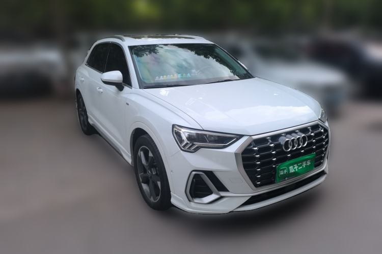 Used Audi Q3 2022 35 TFSI Fashion Dynamic Model Front Right 45 Deg