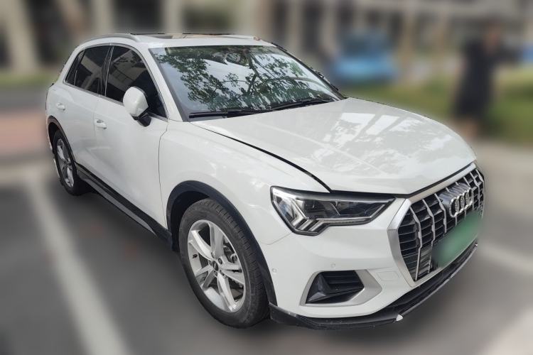 Used Audi Q3 2022 35 TFSI Fashionable and Elegant Model Front Right 45 Deg