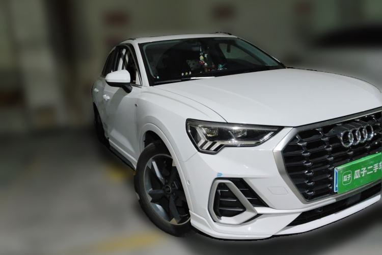 Used Audi Q3 2022 35 TFSI Fashion Dynamic Model Front Right 45 Deg