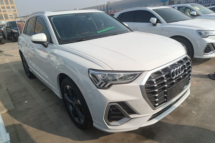 Used Audi Q3 2022 35 TFSI Fashion Dynamic Model Front Right 45 Deg