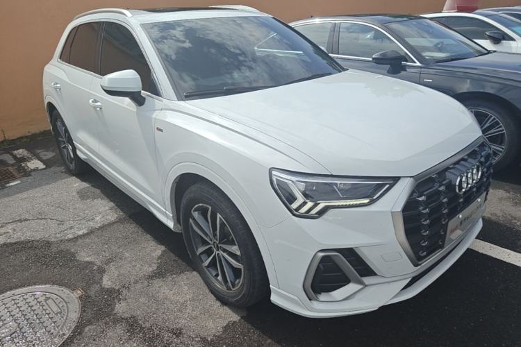Used Audi Q3 2022 35 TFSI Progressive Dynamic Edition Front Right 45 Deg