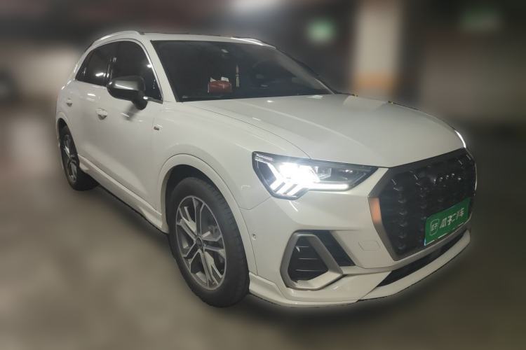 Used Audi Q3 2022 40 TFSI Fashion Dynamic Model Front Right 45 Deg