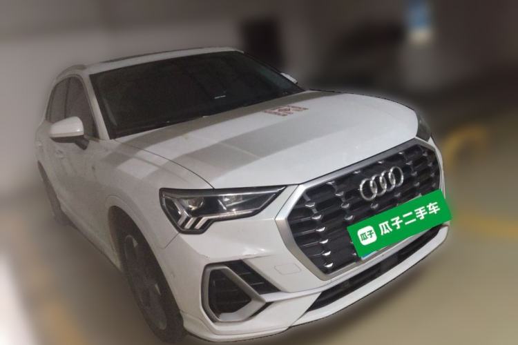 Used Audi Q3 2022 35 TFSI Fashion Dynamic Model Front Right 45 Deg