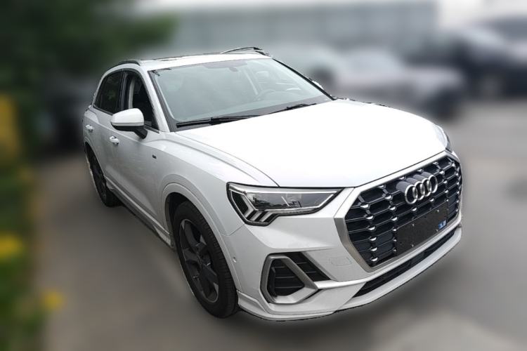 Used Audi Q3 2022 35 TFSI Fashion Dynamic Model Front Right 45 Deg