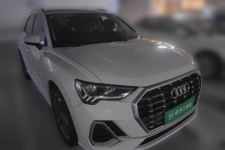 Used Audi Q3 2022 35 TFSI Fashion Dynamic Model Front Right 45 Deg