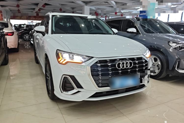Used Audi Q3 2022 35 TFSI Progressive Dynamic Edition Front Right 45 Deg