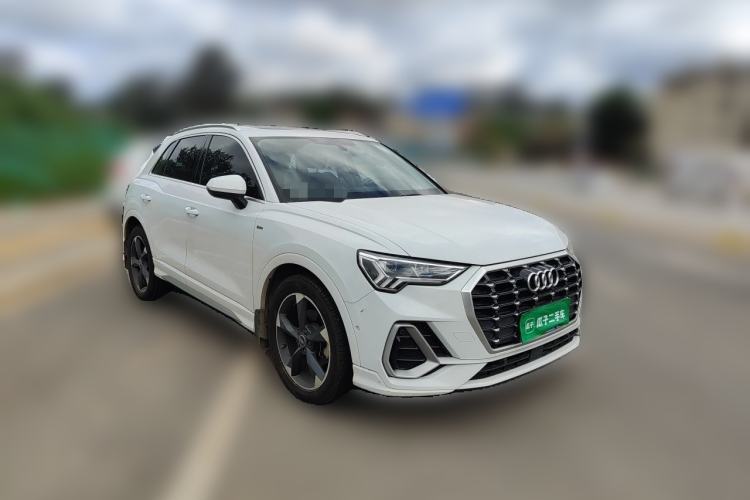 Used Audi Q3 2022 35 TFSI Fashion Dynamic Model Front Right 45 Deg