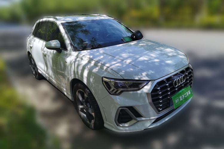 Used Audi Q3 2022 35 TFSI Fashion Dynamic Model Front Right 45 Deg
