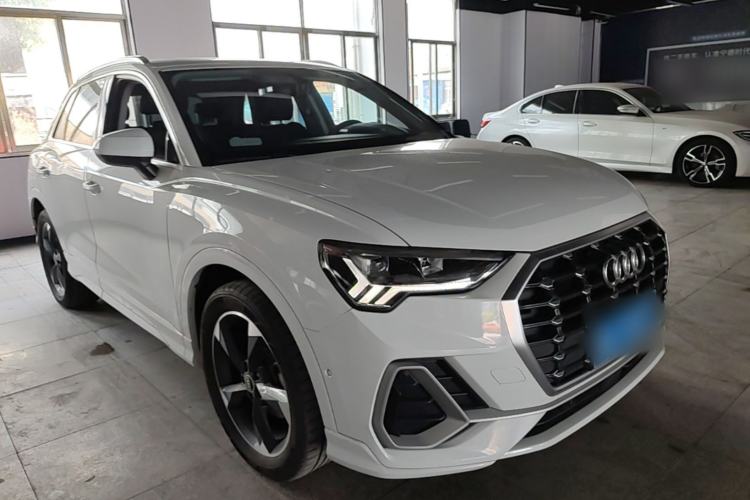 Used Audi Q3 2022 35 TFSI Fashion Dynamic Model Front Right 45 Deg