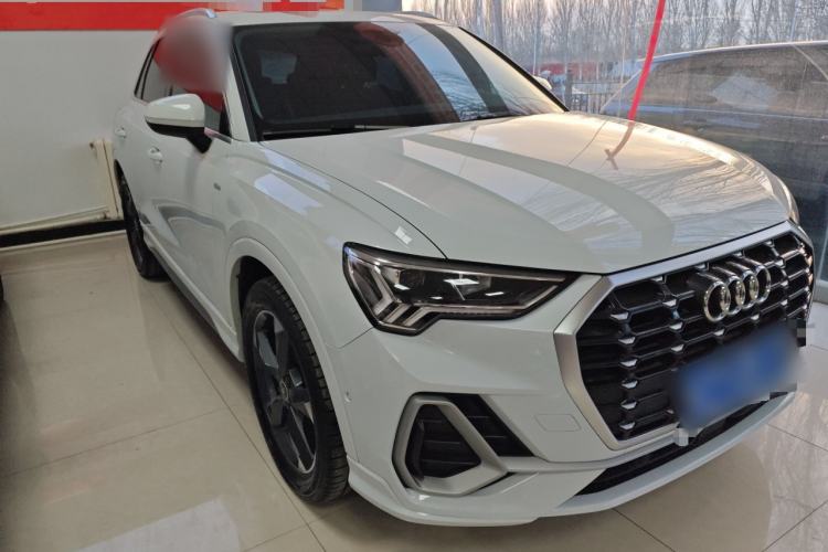 Used Audi Q3 2022 35 TFSI Fashion Dynamic Model Front Right 45 Deg