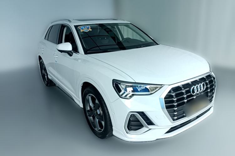 Used Audi Q3 2022 35 TFSI Fashion Dynamic Model Front Right 45 Deg