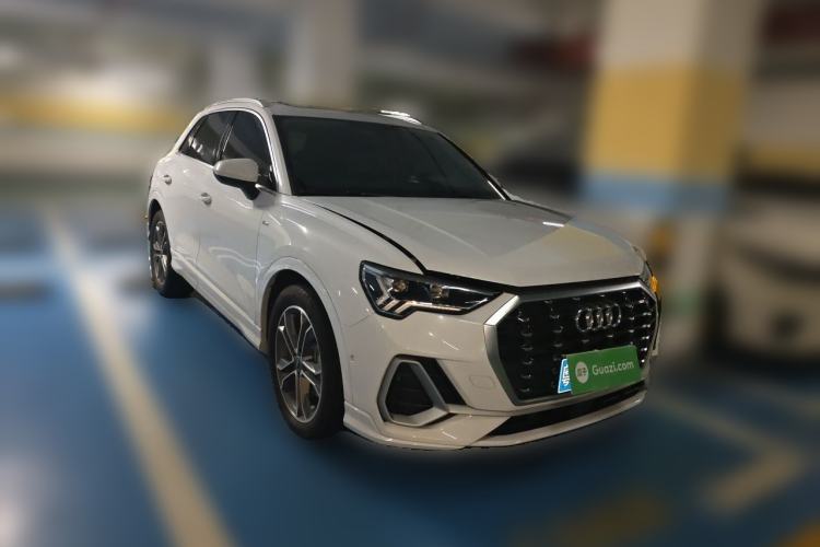Used Audi Q3 2022 40 TFSI Fashion Dynamic Model Front Right 45 Deg