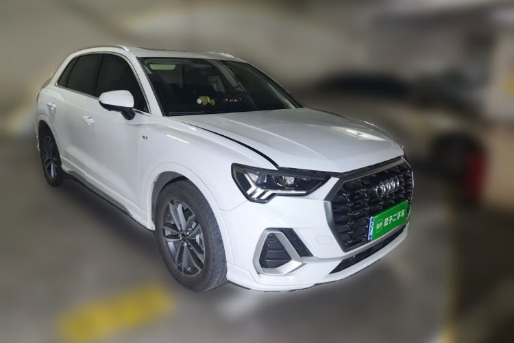 Used Audi Q3 2022 35 TFSI Progressive Dynamic Edition Front Right 45 Deg