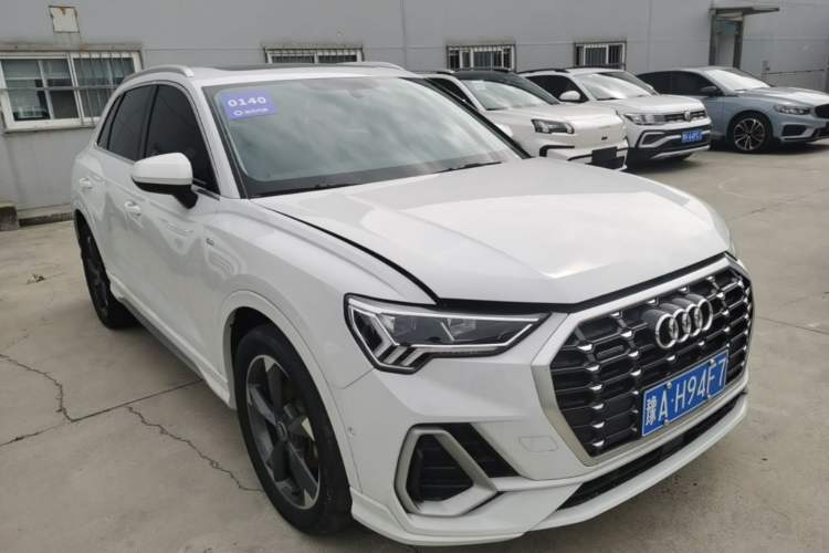 Used Audi Q3 2022 35 TFSI Fashion Dynamic Model Front Right 45 Deg
