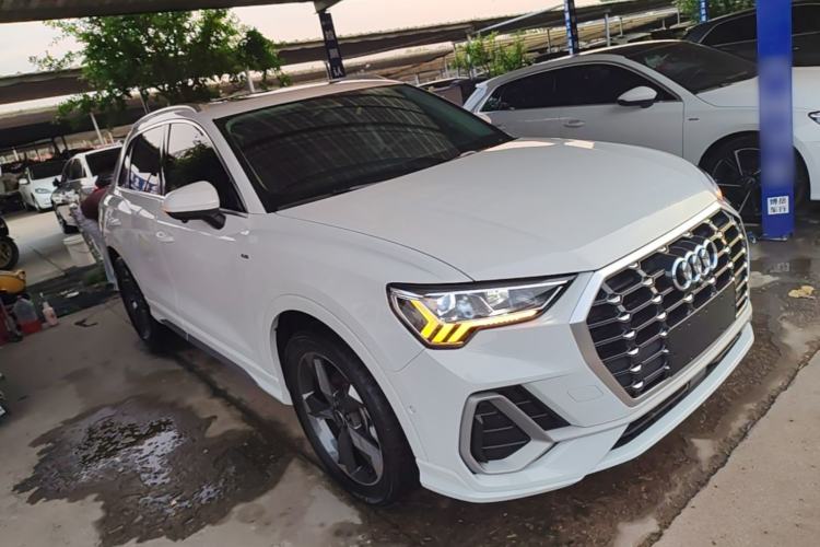 Used Audi Q3 2022 35 TFSI Fashion Dynamic Model Front Right 45 Deg