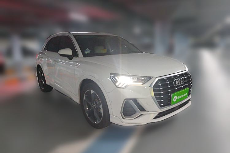 Used Audi Q3 2022 35 TFSI Fashion Dynamic Model Front Right 45 Deg