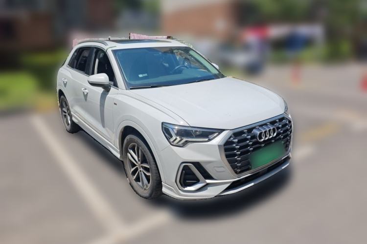Used Audi Q3 2022 35 TFSI Progressive Dynamic Edition Front Right 45 Deg