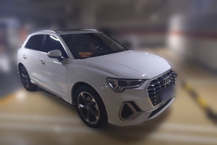Used Audi Q3 2022 35 TFSI Fashion Dynamic Model Front Right 45 Deg