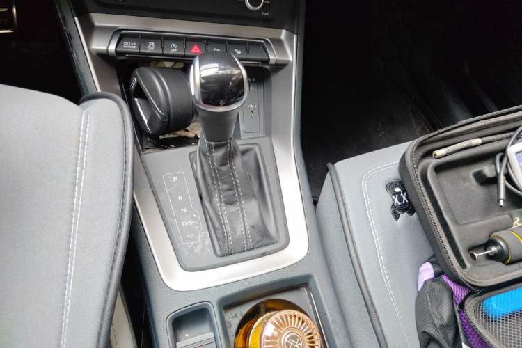 Used Audi Q3 2022 40 TFSI Fashion Dynamic Model Gear Lever