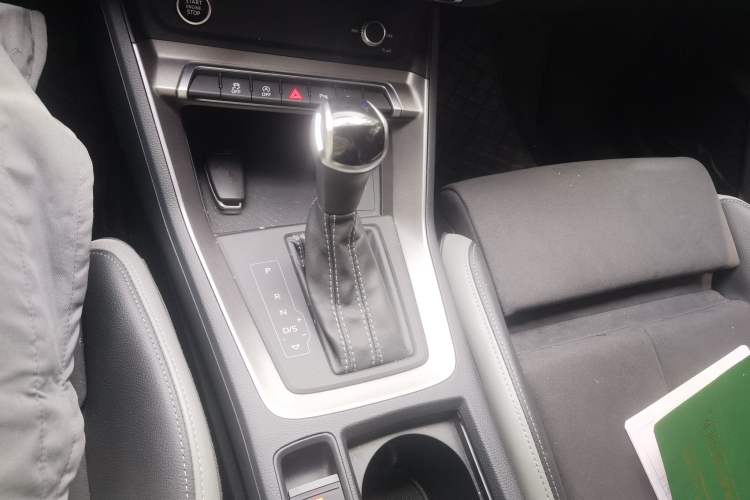 Used Audi Q3 2022 35 TFSI Fashion Dynamic Model Gear Lever