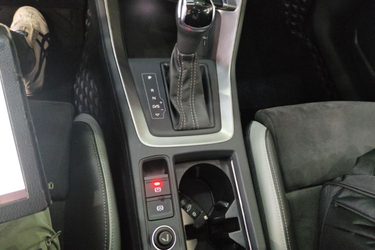 Used Audi Q3 2022 35 TFSI Fashion Dynamic Model Gear Lever