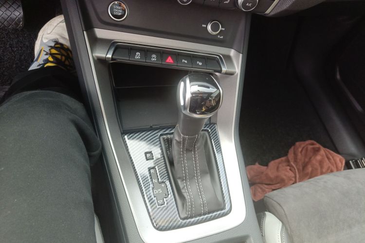 Used Audi Q3 2022 35 TFSI Fashion Dynamic Model Gear Lever