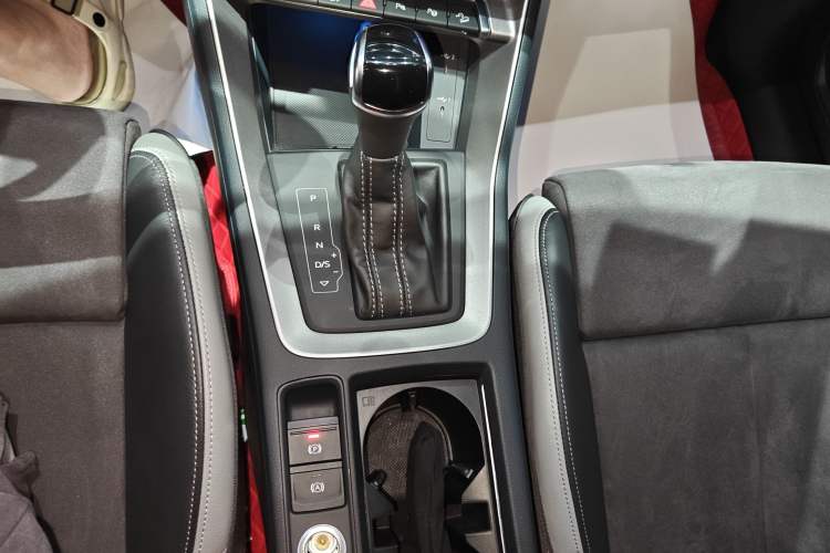 Used Audi Q3 2022 45 TFSI quattro Fashion Dynamic Model Gear Lever